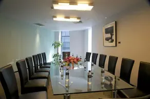 Zobon Art Hotel - Image 4