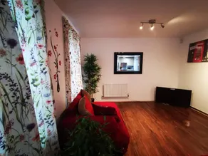 Modern and Cosy Apartment in North London, UK - Image 2