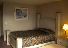 Imperial Motel - Image 3