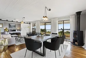 Stargazers Luxury Cottage - Image 5