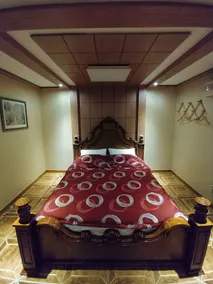 Rich Motel - Image 4
