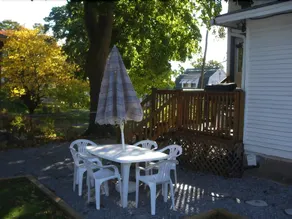 Niagara Falls Cottage Rental - Pine Tree House - Image 2