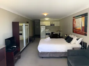115 Horizons - Lake Jindabyne Waterfront - Image 4