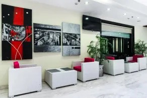 Hotel La Silver Leaf - Image 5