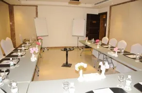 Drnef Hotel Kudai - Image 5