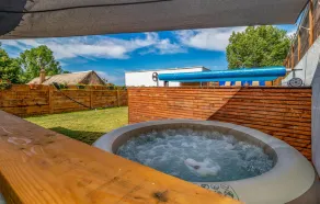 Nice Home in Bater with Hot Tub, WiFi & 3 Bedrooms - Image 3