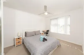 Lakeview Apartments - Image 4