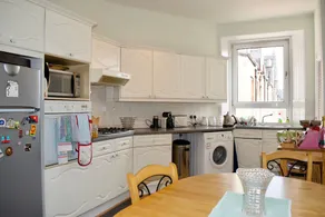Spacious & Homely Dalry Apartment - Image 5