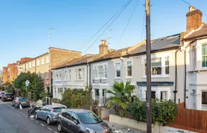 Green Retreat On Askew Crescent - Image 3