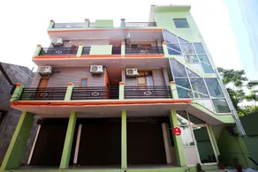 Hotel New Comfort by OYO Rooms - Image 3