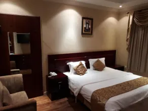 Nice Land Apart-Hotel - Image 3
