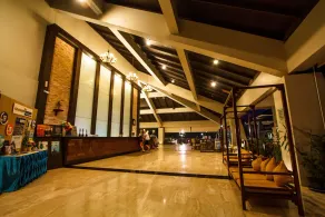 Novotel Chumphon Beach Resort & Golf - Image 2