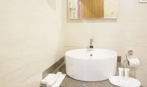 Hotel SC Residency - Image 2