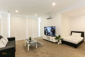 Modern, Spacious Apt@liverpool With Incredible Views - Image 2