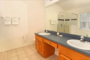 797BD - Image 5