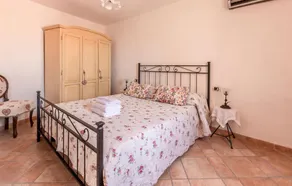 Stunning Home in Monticello Amiata With Wifi and 2 Bedrooms - Image 3