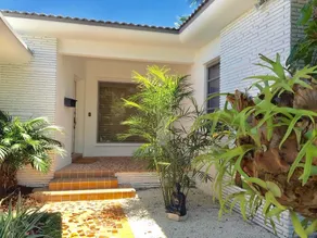 Miami Beach Villa - Image 4