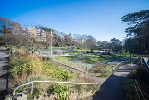 Chine Gardens Apartment - Image 3