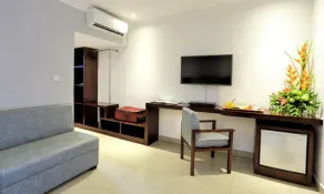 Ida Hotel - Image 4