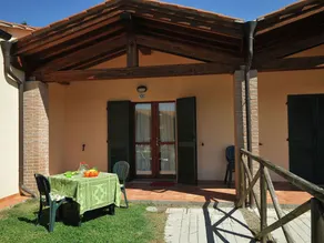 Cozy Bungalow With a Nice Private Terrace in South Tuscany - Image 5