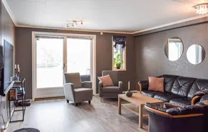 Beautiful Apartment in Åkrehamn With Wifi and 2 Bedrooms - Image 5