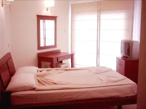 Hotel Celebrity - Image 3