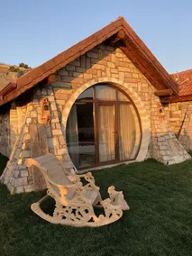 İznik Taş Mahal Hobbit Evleri Villa - Image 5
