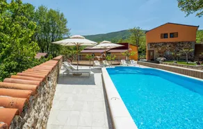 Beautiful Home in Vrlika With Wifi, Outdoor Swimming Pool and Heated Swimming Pool - Image 4
