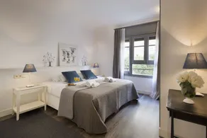 Nextdoor Casanova Barcelona - Image 3