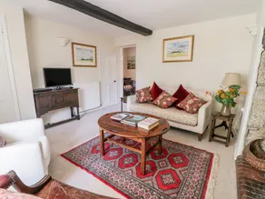 Spinsters Rock Cottage - Image 2