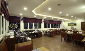 West Lake Home Hotel - Image 5