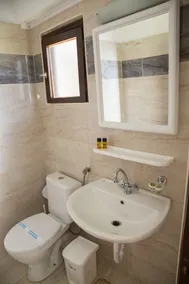 Kefalonia Beach Hotel & Bungalows - Image 3