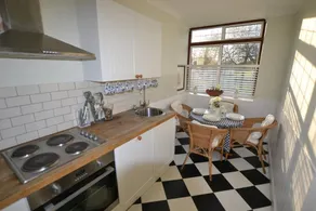 Cherry Blossom / 2-bed home on Osea Island, Essex - Image 4
