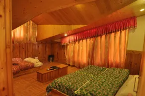 Kings Land Hotel - Image 4