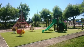 Camping Le Rocher De La Granelle - Image 2
