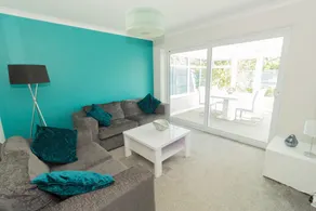 Hemingway Drive Serviced Accomodation - Image 2