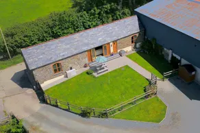Bradworthy Swallow Parlour 2 Bedrooms - Image 2