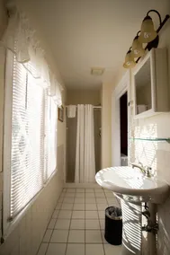 Delamater Inn - Image 5
