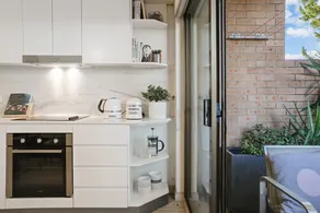 Auburun Designed 2 Bedrooms Home with Free Parking by KozyGuru - Image 5