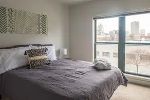 2 BR Apt with Kitchen and Wifi by Frontdesk - Image 3