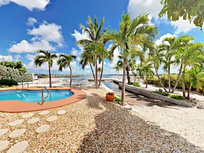 6br Getaway W/ Private Boat Basin 6 Bedroom Home - Image 2