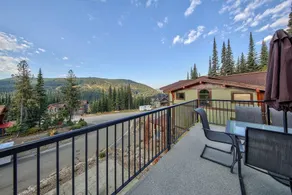 Lookout Lodge by Bear Country - Image 4