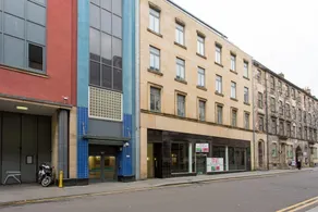 Chic Merchant City Apt. w/ Balcony - Image 3