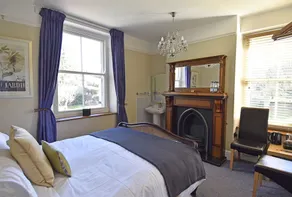 Rosedale Retreat Bed and Breakfast - Image 5