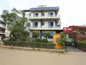 Cybercity Rooms & Suites by OYO Rooms - Image 3