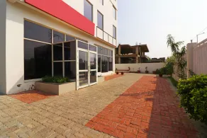 Hotel Nano by OYO Rooms - Image 5