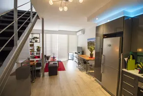 Trendy 1-BR City Center Apt - Image 5