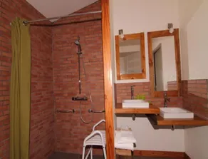 Le Chateau Rouge - Image 3