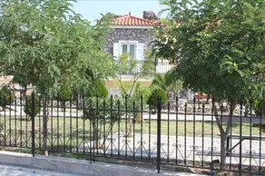Hotel Eleftheria - Image 5