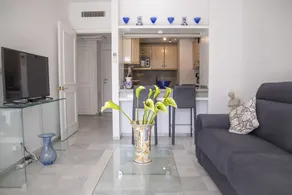 Apartment in Central Marbella - Image 4